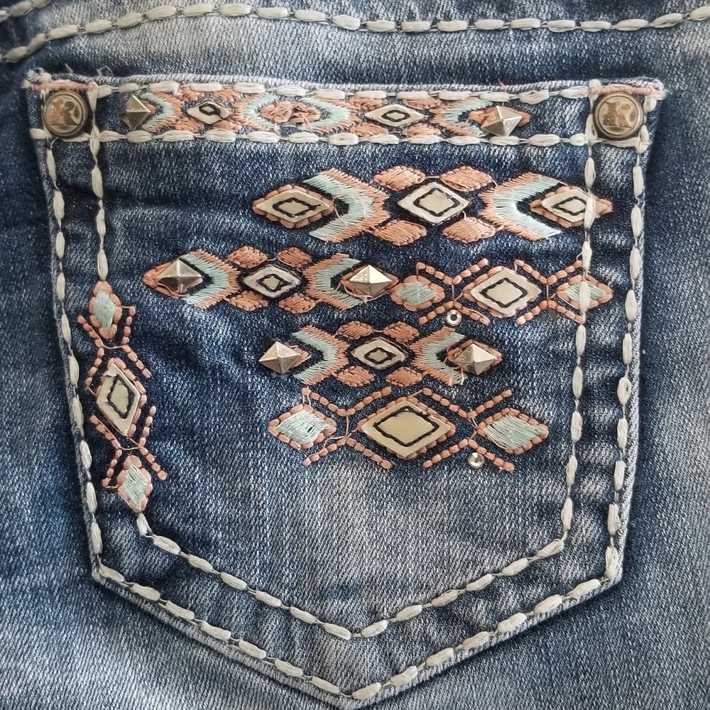 KEYA SIZE 33 LOWRISE BOOTCUT JEAN